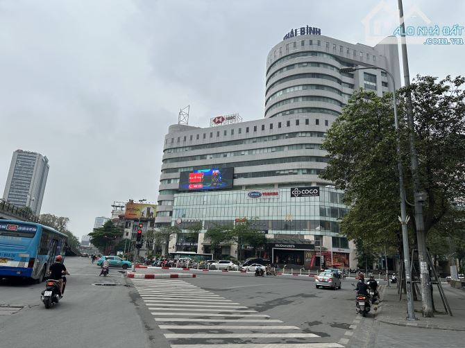 MẶT PHỐ TÂY SƠN DT 90m2 - 7TẦNG- LÔ GÓC-MẶT TIỀN KHỦNG KINH DOANH ĐỈNH -VỈA HÈ ĐÁ BÓNG GIÁ