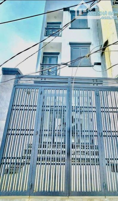 Q7 nhà 4 tầng đúc, 4, 2m, 5.x tỷ, cách Huỳnh Tấn Phát 50m