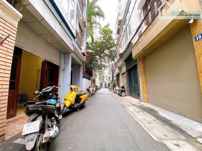 BÁN NHÀ PHỐ VƯƠNG THỪA VŨ - THANH XUÂN - Ô TÔ TRÁNH, VÀO NHÀ DT 50m2, 4 tầng, 15.5 Tỷ