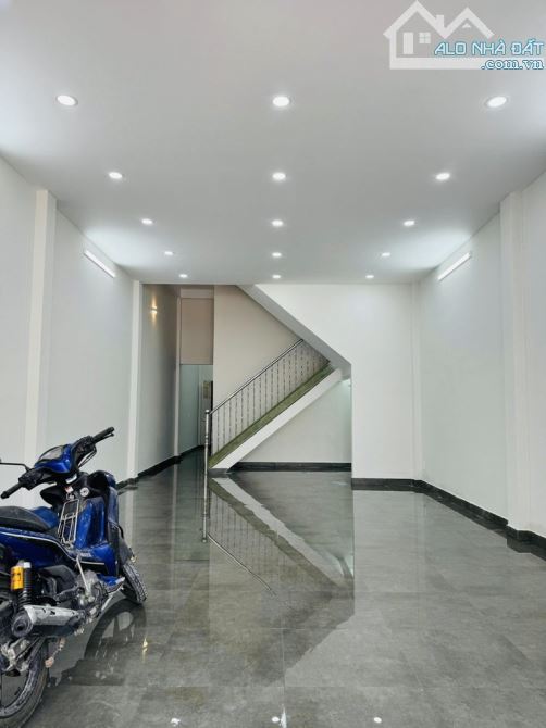 Nhà 3 tầng mặt tiền đường Bình Lợi P13 Bình Thạnh 100m2 giá 22 tỷ tiện ở và kinh doanh
