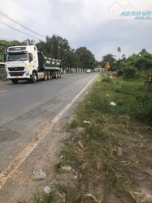 Cần bán đất mặt tiền Tỉnh Lộ 15 xã Nhuận Đức Củ Chi 427m2 có 300m2 thổ cư giá ngộp nặng