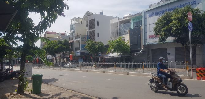 Căn nhà Mặtt tiền 3 tầng _ DTSD: 190m2 rất đẹp trên đường Ng Văn Lượng Gò Vấp