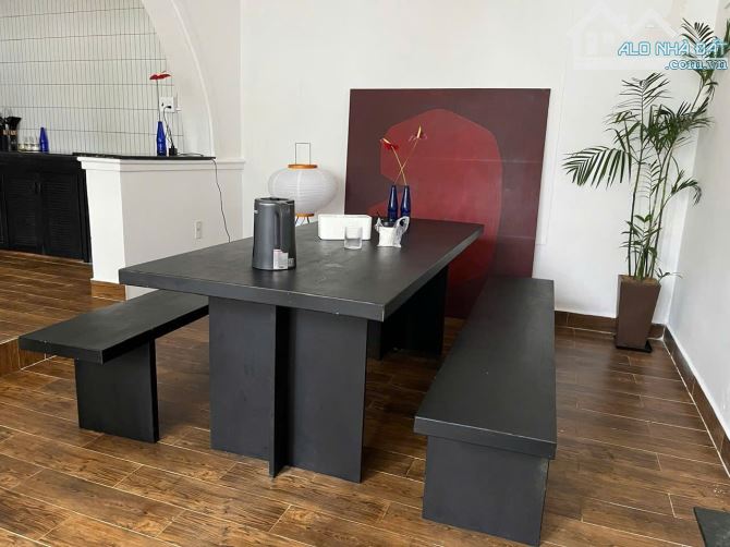 Bán căn biệt thự mini 3 mặt tiền tại tp Đà Lạt.  - Diện tích: 223,5m², 3 mặt tiền đường