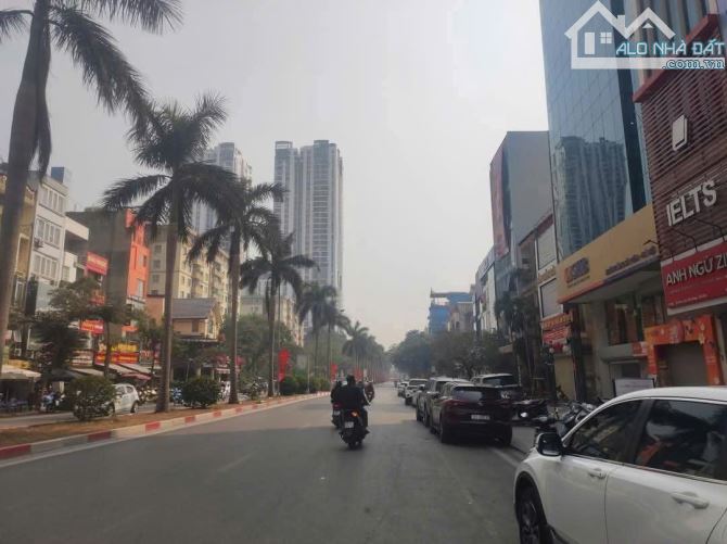 Mặt phố Văn Quán, Nguyễn Khuyến 110m2, 5 tầng, MT 6.5m, KD, ô tô tránh, vỉa hè, chỉ 26 tỷ