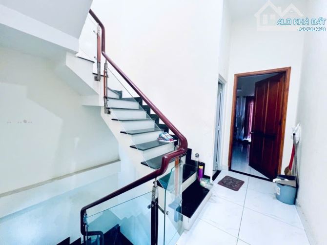 📉 Ngộp ngân hàng - Bán gấp trong tuần - Nguyễn Bá Tuyển - 4.2x17.8m - 1 trệt 2 lầu - 4PN