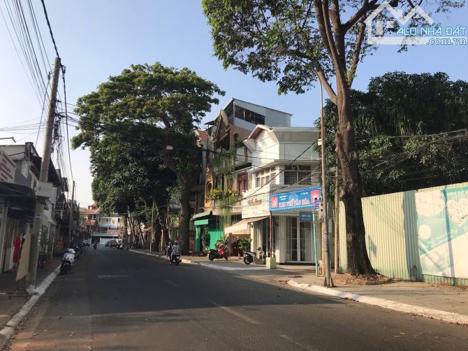 NHÀ MẶT TIỀN LÝ THƯỜNG KIỆT- PHƯỜNG 1- TPVT- GẦN BÃI TRƯỚC- S=114m2=5x22m= 2 TẦNG- 14,5 TỶ
