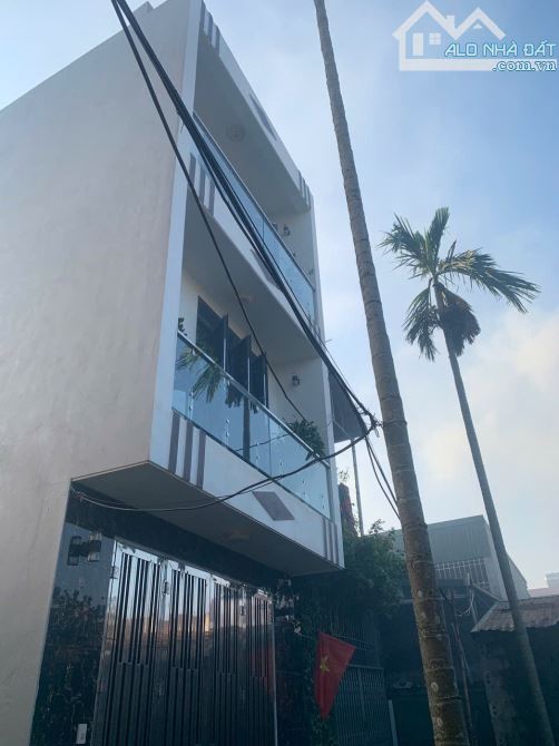 Bán gấp!! Nhà 🏠 3 tầng mới keeng tại Phụng Châu, Chương Mỹ!, Ô tô đỗ trong nhà