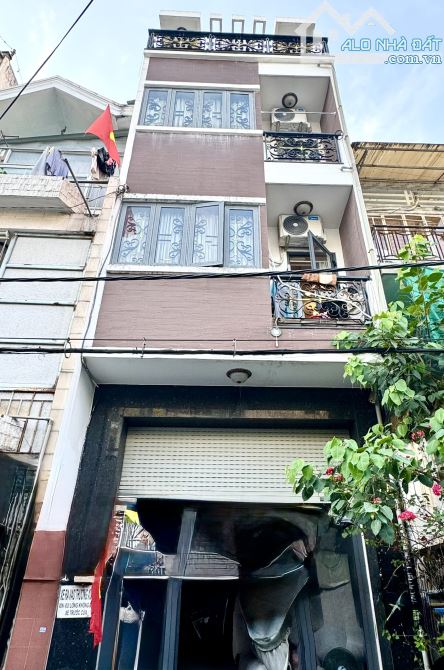 Bán CHDV, 100m qua ĐH Hutech, P25, Bình Thạnh, 3Tầng (4 x 16) thu nhập 300tr/năm hẻm OTO