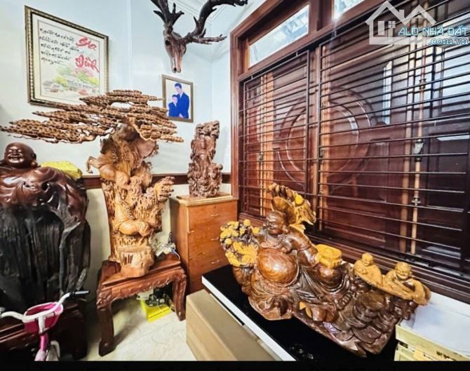 Nhà mặt tiền đường Trường Chinh, Trung tâm Tân Bình