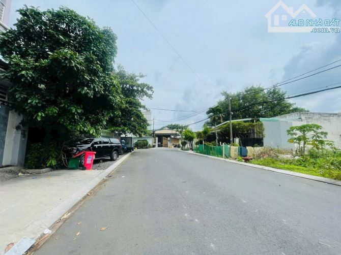 Đất đẹp Phạm Văn Đồng Khu Bên Sông SG 11mx19m 198m2 Đường rộng 15m