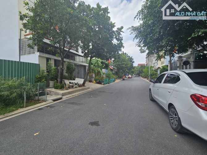 Đất thổ cư Phạm Văn Đồng Đường 25 Khu Phú Nhuận Bên Sông 7x17,5m Sổ Hồng