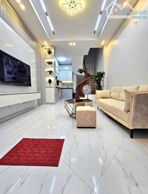 BÁN Nhà Đẹp Văn quán mới KOONG 5Tầng . Gần ôtô tránh . đường ngõ ruộng Thênh thang;Trường