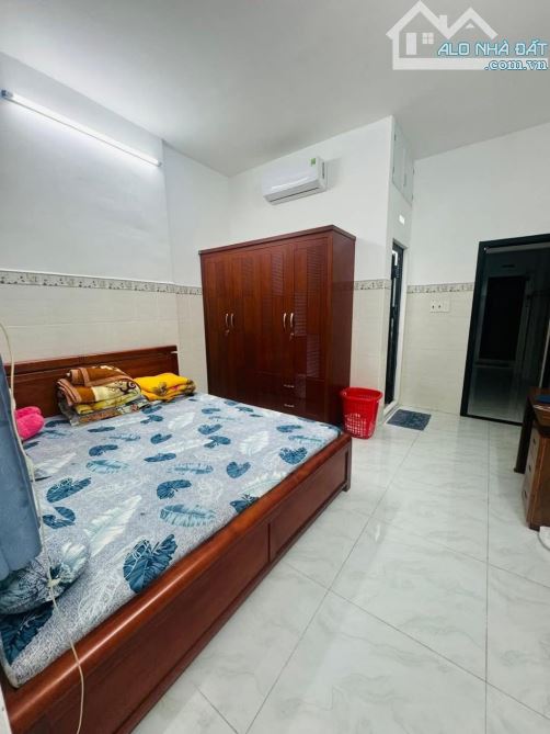 HXH quay đầu đường Nguyễn Văn Khối. DT 48m2(4 x 12m). Giá nhỉnh 4 Tỷ