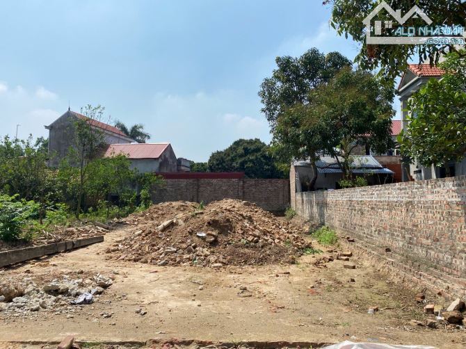 BÁN GẤP 98M ĐẤT YÊN NINH, SÓC SƠN, HÀ NỘI. TRỤC CHÍNH. GIÁ 2,9 TỶ CÓ THƯƠNG LƯỢNG