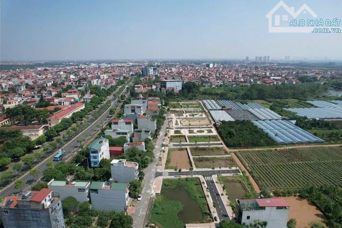 63,9m2 Đồng Súc, Trung tâm TT Phùng sát vườn hoa hưởng lưu không, vỉa hè ô tô tránh giá 9x