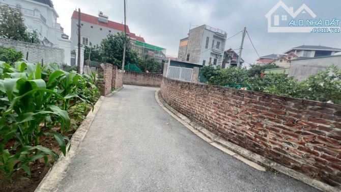 Chính chủ bán lô đất Gia Lâm  DT 50m2 giá 2,35 Tỷ Ô tô đỗ tận cửa.