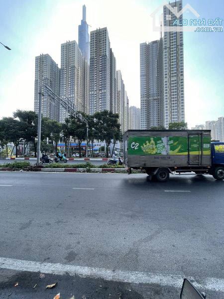 Bán gấp nhà nát, sát mặt tiền, CN 115m2, ngang 7,2m, Võ Duy Ninh, Sổ riêng !