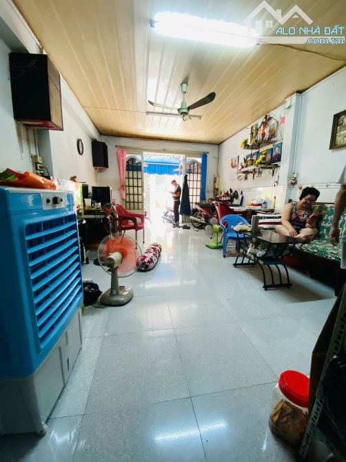 Nhà mặt tiền đường Khai Trí, Trung tâm Tân Bình