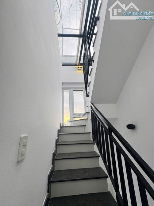 Góc 3 mặt tiền hẻm – Nhà 4x7m, BTCT kiên cố, chỉ 3 tỷ hơn
