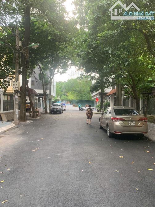 Hiếm - MẶT PHỐ NGUYỄN KHẨ TRẠC 60m2 MT 4.5m 5 Tầng Vỉa Hè To, Kinh Doanh Sầm Uất, 22.5 tỷ