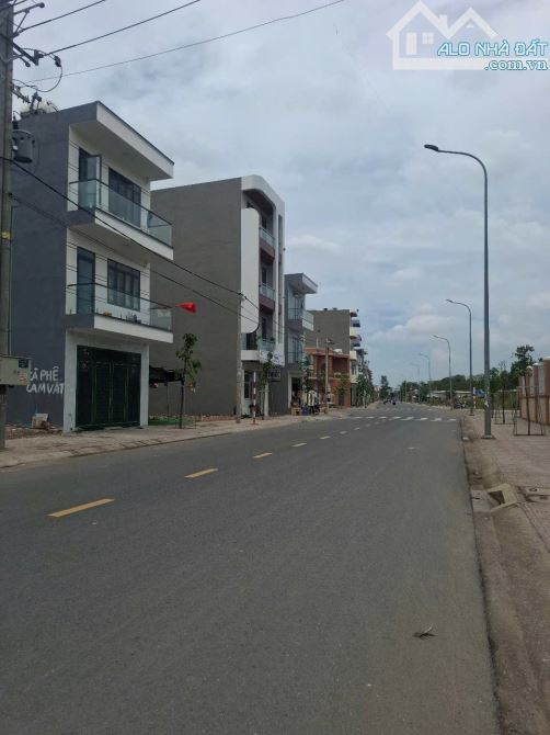 Lô đất tdc đồng tràm Đông hoà dĩ an dt 75m