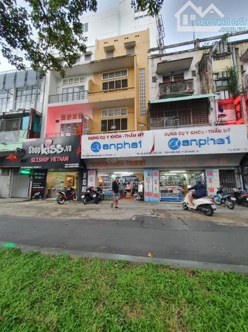 Bán nhà 2 mặt tiền  Trần Hưng Đạo, P Phạm Ngũ Lão, Quận 1 : 4.3x22m -  42 tỷ