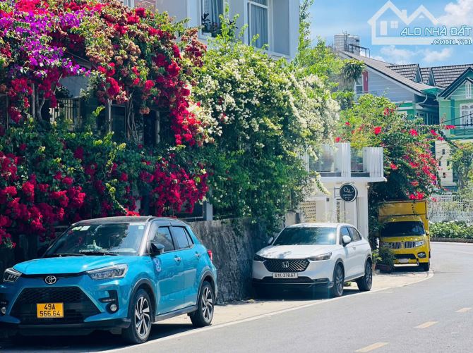 NHÀ LIÊN KẾ TRUNG TÂM ĐÀ LẠT THUẬN TIỆN XÂY KHÁCH SẠN CĂN HỘ CHO THUÊ