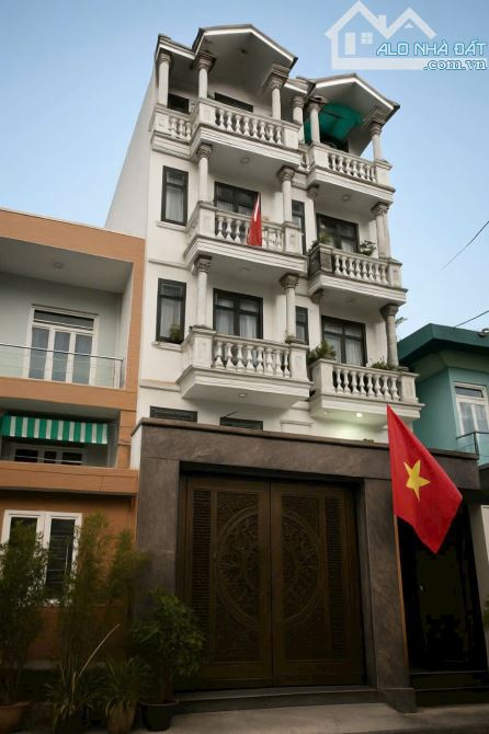 "nhà đẹp 5 tầng ngay Phan Huy Ích 74.1(4m2x17m)  XE TẢI 6mTHÔNG - Ô TÔ NGỦ TRONG NHÀ - 5 T
