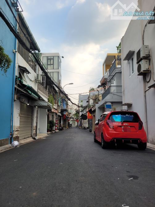 BÁN NHÀ HẺM XE HƠI HÒA BÌNH TÂN PHÚ, 65M2(4.3❌️15), 3 TẦNG KIÊN CỐ NHỈNH 5 TỶ