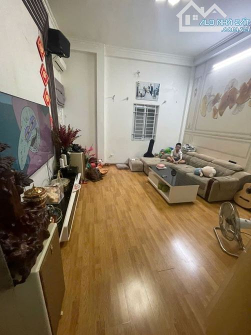 Siêu phẩm nhà Khương Đình, Thanh Xuân, 36m2, 5 tầng, 4 ngủ, chỉ 6.8 tỷ