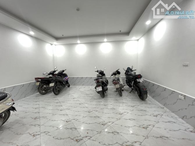 Nhà mới, đẹp - Dòng tiền - 16PKK. Đội Cấn, Ba Đình. 102mx7; MT 7m; Giá 26.5 tỷ GÀ ĐẺ TRỨNG