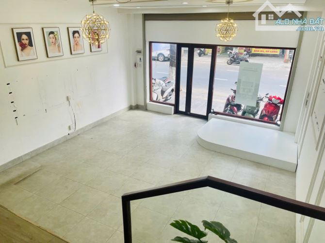 Bán Nhà 4 Tầng Mặt Tiền Hoàng Diệu - gần ngã 5 Nguyễn Văn Linh