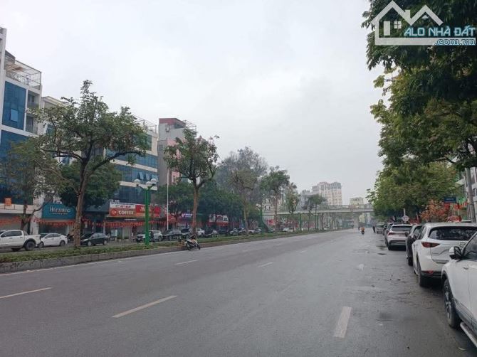 BÁN NHÀ XUÂN LA TT TÂY HỒ Ô TRÁNH VHE KD VP 110M 6T MT9M CHỈ 43.5 TỶ.