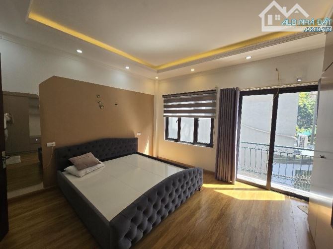 BÁN NHÀ ĐẸP -PHỐ VIP NGUYỄN VĂN CƯ-5 TẦNG-36M2-NHỈNH 6 TỶ-GẦN MẶT PHỐ- MỚI-