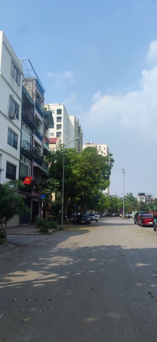 Bán nhà long biên 6 tầng thang máy oto tránh đỗ chỉ hơn 7 tỷ