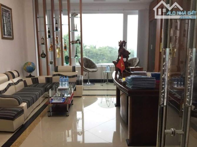 Bán nhà mặt tiền Bà Triệu , phường Phú Hội , Tp Huế