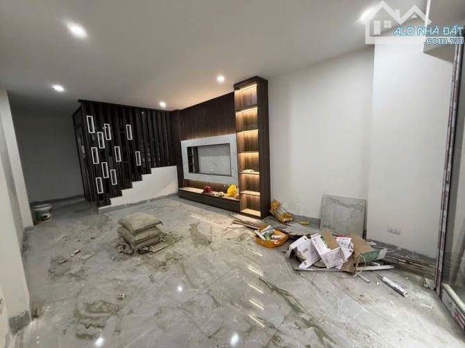 BÁN NHÀ TÂY HỒ - THANG MÁY - DÒNG TIỀN - Ô TÔ TRÁNH