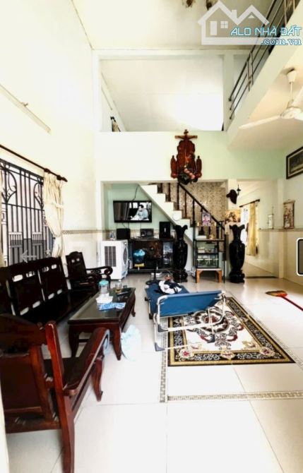 Hẻm ô tô tải Quốc lộ 13, 238m2, 2 tầng, ngang 7m, 8.6 tỷ