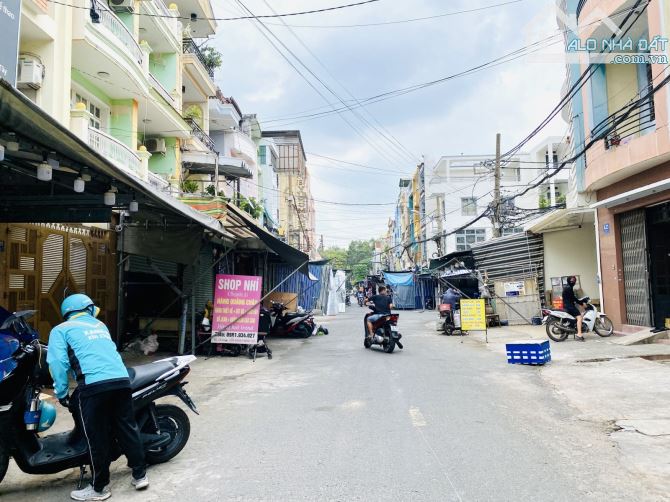 BÁN NHÀ CHỢ ĐÊM HẠNH THÔNG TÂY GÒ VẤP– KINH DOANH SẦM UẤT – 13.2 TỶ-XE HƠI NGỦ TRONG NHÀ