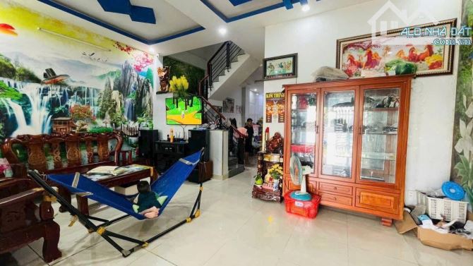 📢 CƠ HỘI VÀNG! NHÀ LỚN NGUYỄN TRÃI, QUẬN 1 - 2 CĂN 2 SỔ CHỈ 20 TỶ! 123m² (6m x 21m )