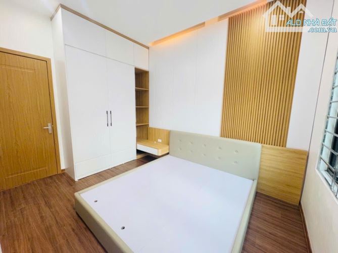 NHÀ RIÊNG QUÁN HOA – 5 TẦNG – NGÕ THÔNG – GẦN Ô TÔ – GẦN NHIỀU CHỢ – GIÁ NHÌNH 4 TỶ