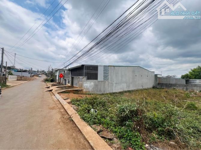 đất đẹp mặt hẻm 442 Y Moan chục chính Thành Đồng khu dân cư mới tri thức