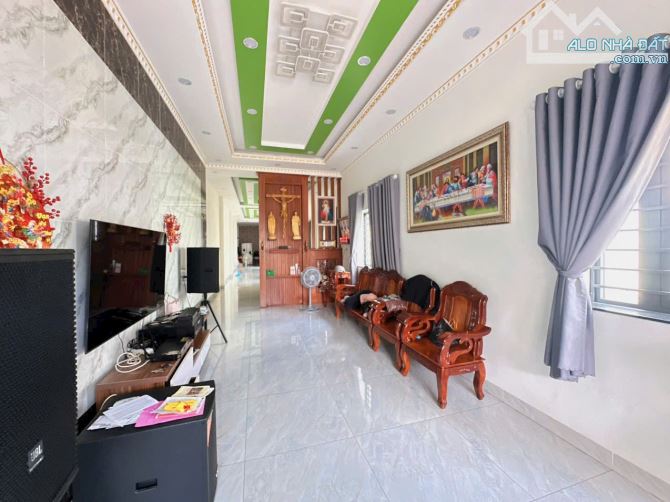 Bán nhà sổ riêng, 100% thổ cư góc 2 mặt tiền kinh doanh phường Tân Hoà Biên Hòa Đồng Nai