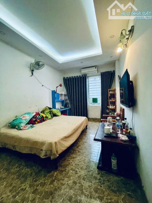 NHÀ RIÊNG LẠC LONG QUÂN – 30M² – NGÕ 5M – 5 TẦNG – Ô TÔ ĐỖ – SỔ NỞ HẬU – GIÁ 8 TỶ