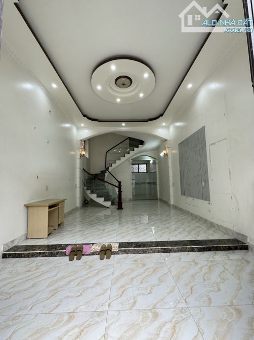 Bán nhà 3 tầng độc lập phố An Đà.ô tô đỗ cửa giá 3,7 tỷ