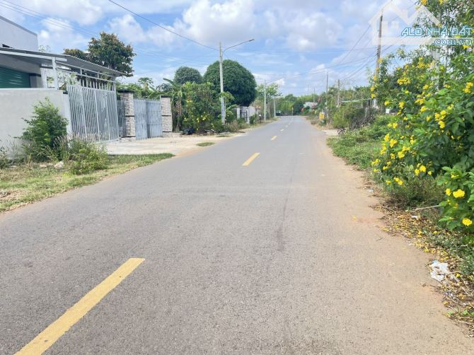 Bán lô đất mặt tiền đường Nam Kỳ Khởi Nghĩa - TT Đất Đỏ , gần trường cao đẳng nghề