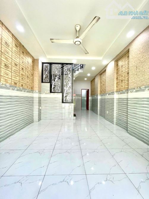 BÁN NHÀ ĐẸP SÁT TÂ.N KỲ TÂN QUÝ - HẺM OTO - 3PN ( 4X12M ) CHỈ 4 29$
