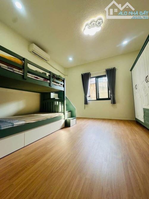 ✈️ Định cư - Bán gấp trong tháng - Nguyễn Trãi - 4.2 x 17.5m - 4 tầng - 4PN