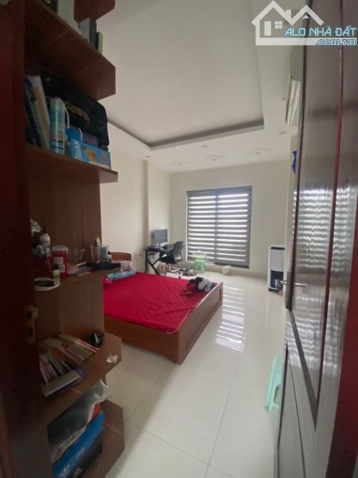 Siêu dòng tiền Nguyễn Văn Cừ 7 tầng thang máy 95m2 doanh thu 100tr giá chỉ 17.9tỷ