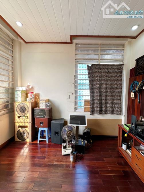 BÁN NHÀ ĐẸP 5 TẦNG - 48M2 - LÝ CHÍNH THẮNG - QUẬN 3 - 8,3 TỶ
